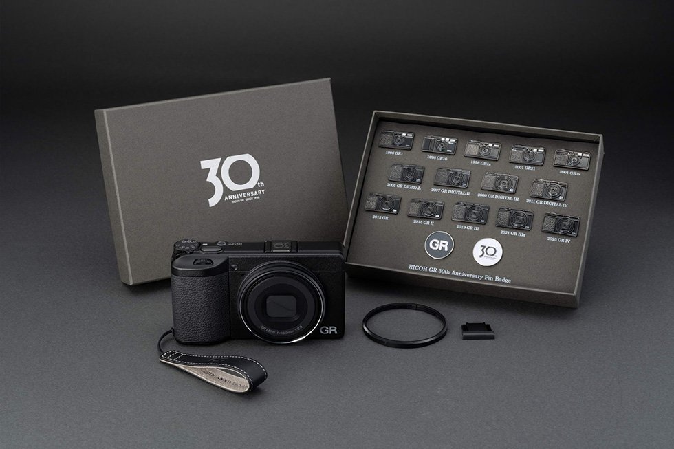 RICOH GR IV 30th Anniversary Edition Kit
